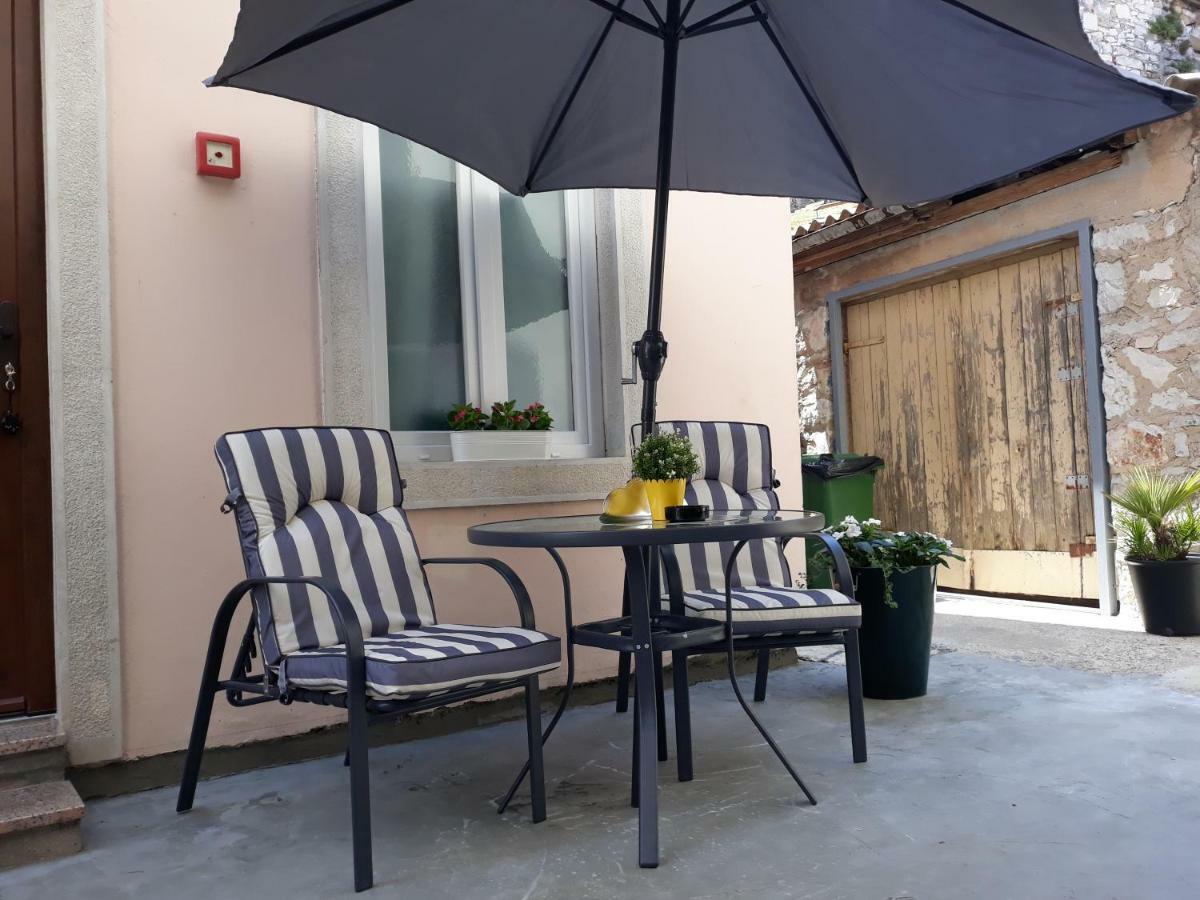 App Paris 5 Apartment Umag Bagian luar foto
